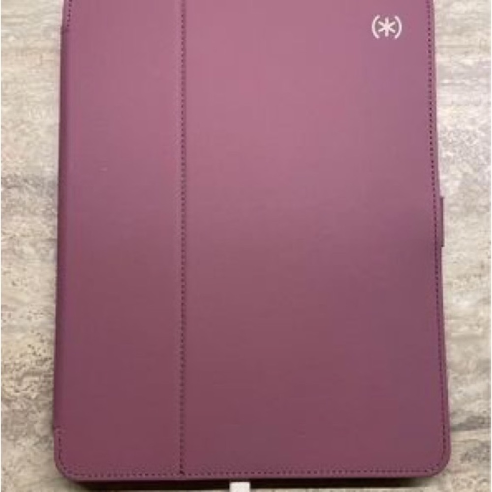 Apple IPad Pro - First Gen - Picture 3 of 5